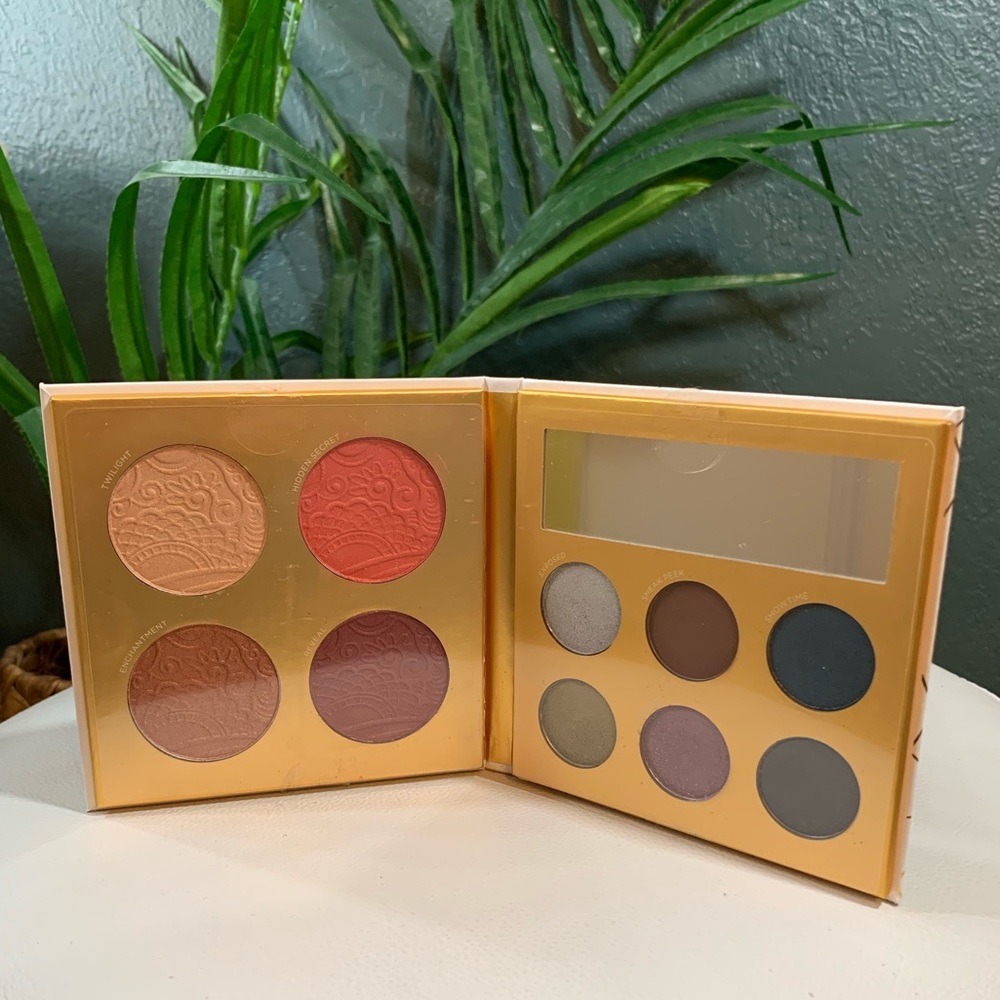 Pür Midnight Masquerade Face Palette